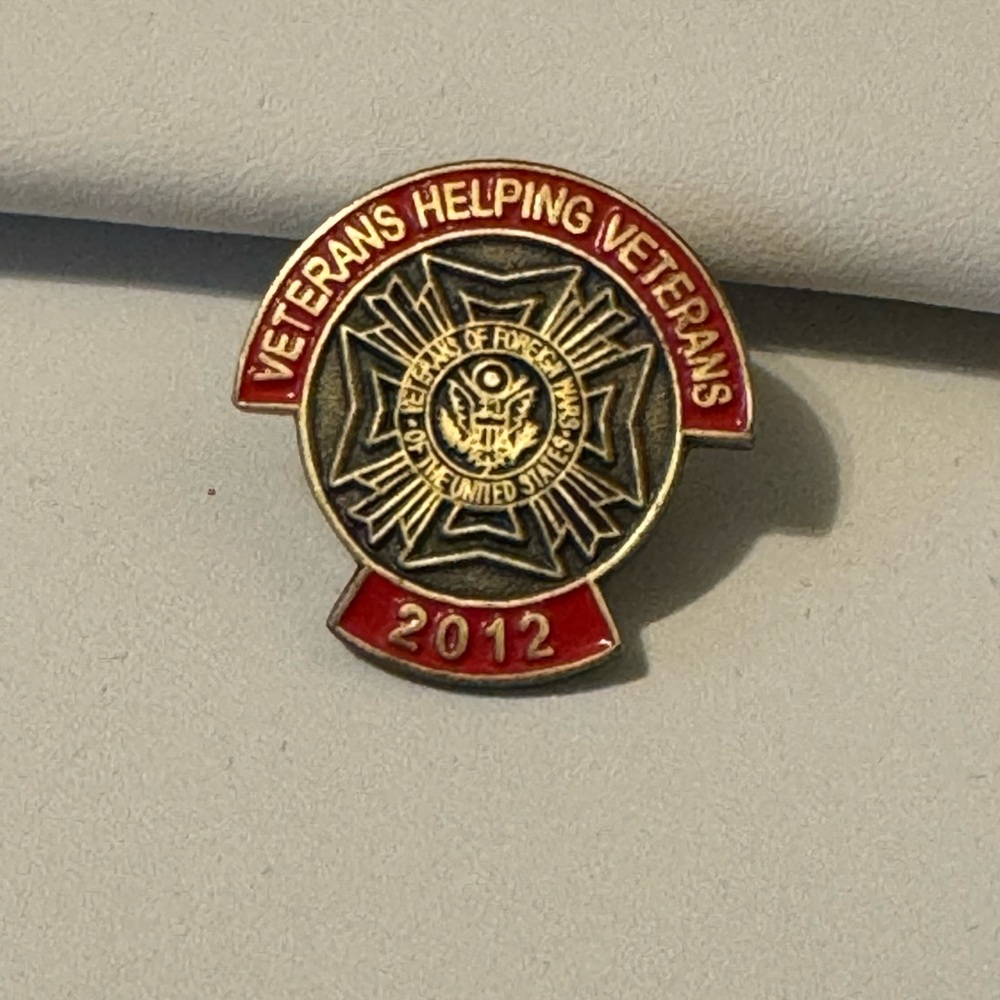 2012 Veterans Helping Veterans Lapel Pin